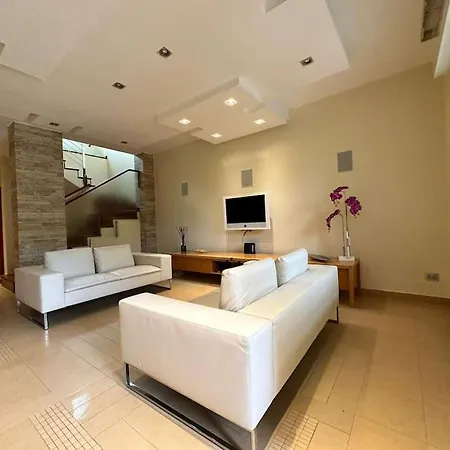 Luxury Giardini D'oriente & Apartamento *
